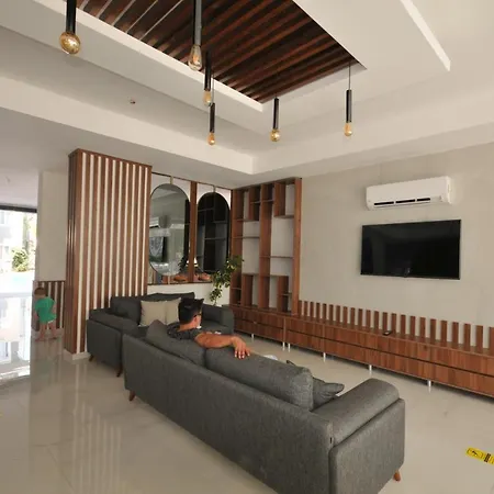 Isla 2* マルマリス