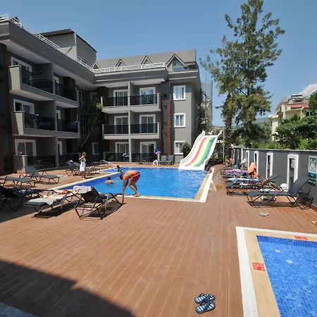 Isla マルマリス