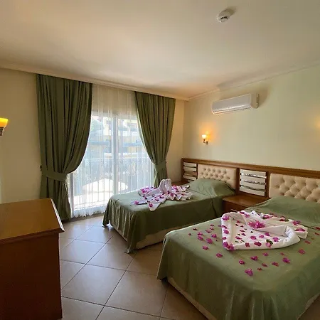 Isla Apartmanhotel 3*
