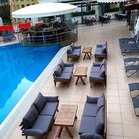 Isla Aparthotel 3*