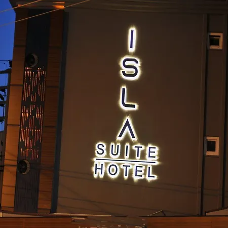 小岛公寓式酒店 2* 马尔马里斯