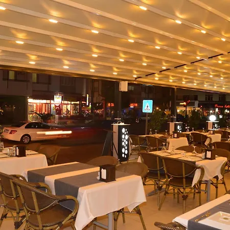 Isla Apartmanhotel