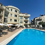 Isla 2* Μαρμαρίς